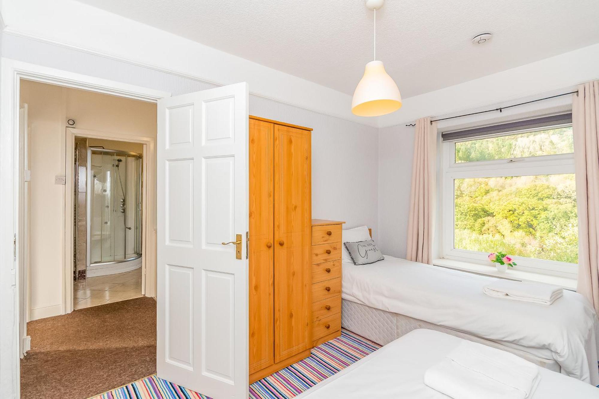 The View Spacious Apartment In Afan Forest Bike Park By Staystaycations Port Talbot Ngoại thất bức ảnh