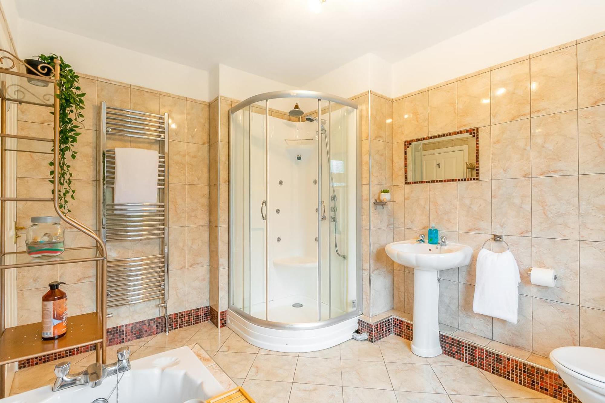 The View Spacious Apartment In Afan Forest Bike Park By Staystaycations Port Talbot Ngoại thất bức ảnh