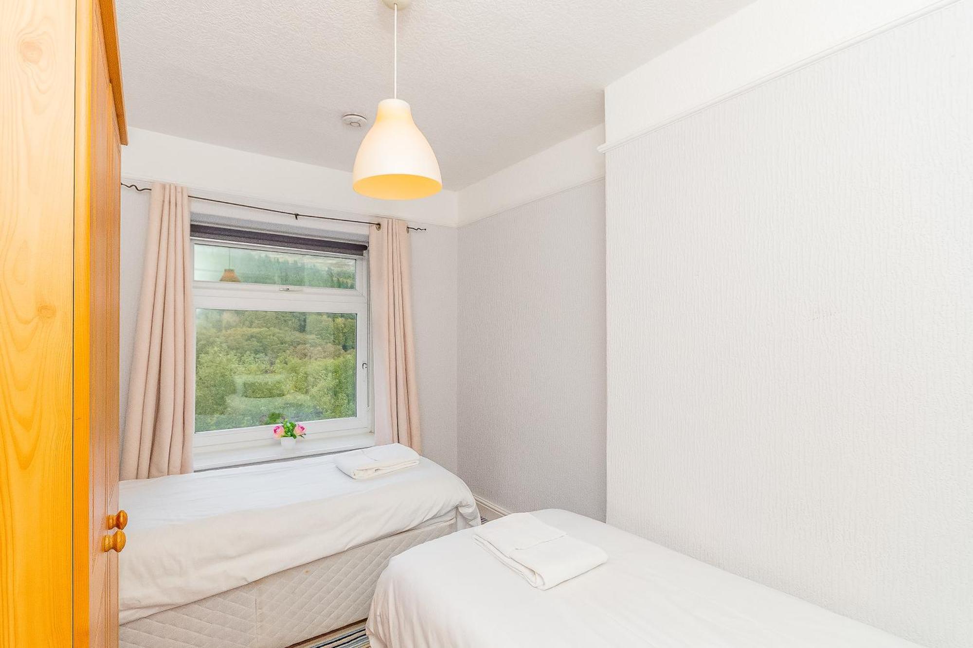 The View Spacious Apartment In Afan Forest Bike Park By Staystaycations Port Talbot Ngoại thất bức ảnh